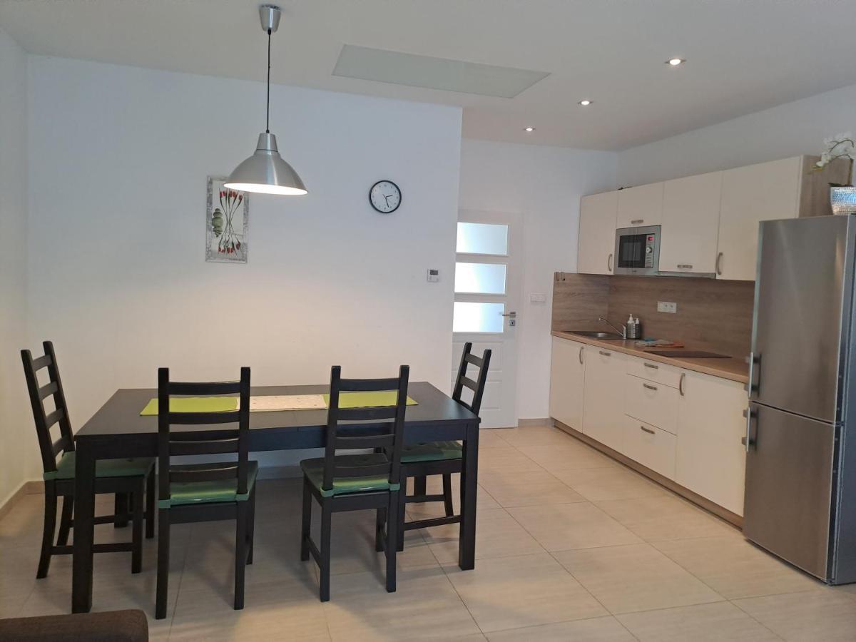 Apartmany U Zamecku Hlohovec Exterior photo